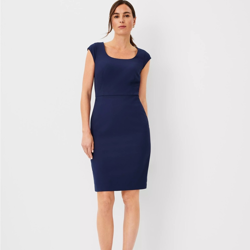 NWT Ann Taylor Scoop Neck Sheath Dress in Curvy Fit